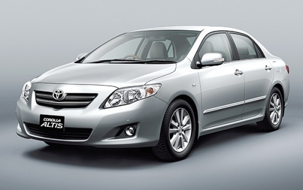 Corolla_Altis