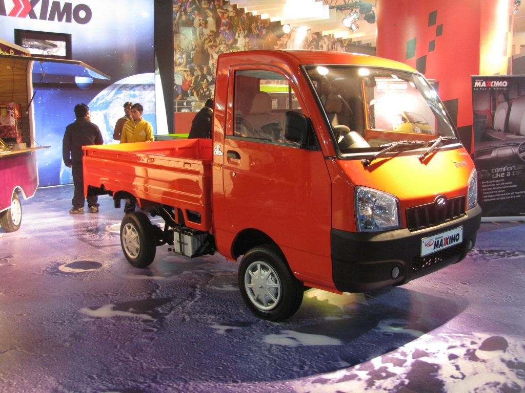 mahindra maxximo pictures