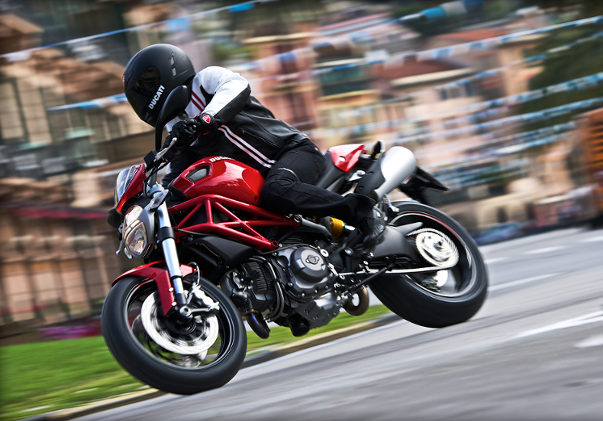 foto-menarik.blogspot.com - Ducati Monster 795....Motornya Lelaki....Keren Gan...