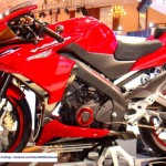 Yamaha unveils 2013 Vixion or the cut price R15 at Jakarta – images, specs and all the details Yamaha Vixion 16 150x150 Yamaha unveils 2013 Vixion or the cut price R15 at Jakarta – images, specs and all the details