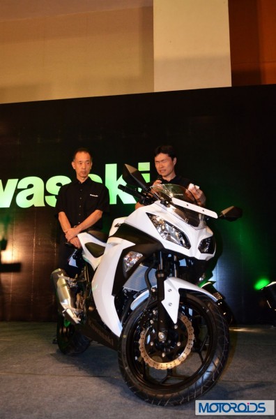 Kawasaki Ninja 300 India 11 396x600 Kawasaki Ninja 300 India launch: Image gallery and specs