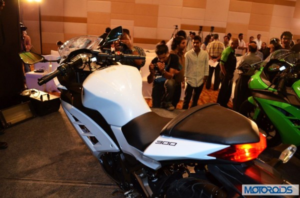 Kawasaki Ninja 300 India 27 600x396 Kawasaki Ninja 300 India launch: Image gallery and specs