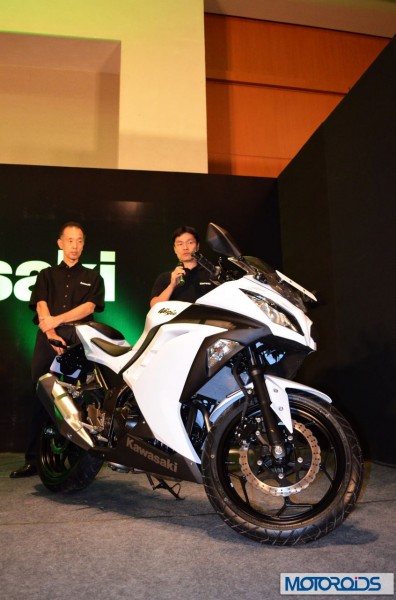 Kawasaki Ninja 300 India 7 396x600 Kawasaki Ninja 300 India launch: Image gallery and specs