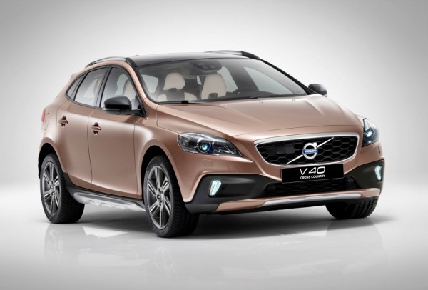 Volvo V40 India Price features diesel engine 1 600x406 All you need to know about the new Volvo V40 Cross Country 