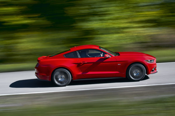  - Ford-Mustang-2015-Images-6-600x398