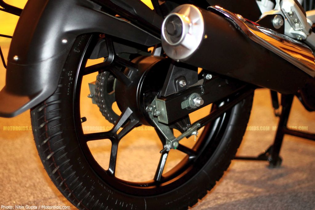 Bajaj-Discover-125-ST-10.jpg