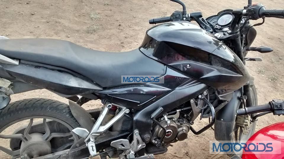 Bajaj-Pulsar-150NS-Spied-Image-4.jpg