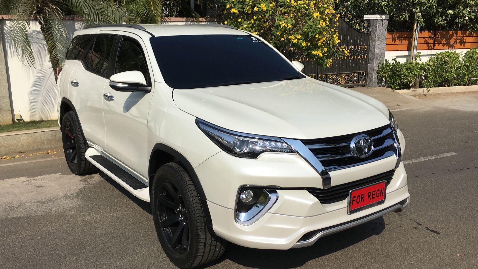 Modified Fortuner Hd Wallpaper