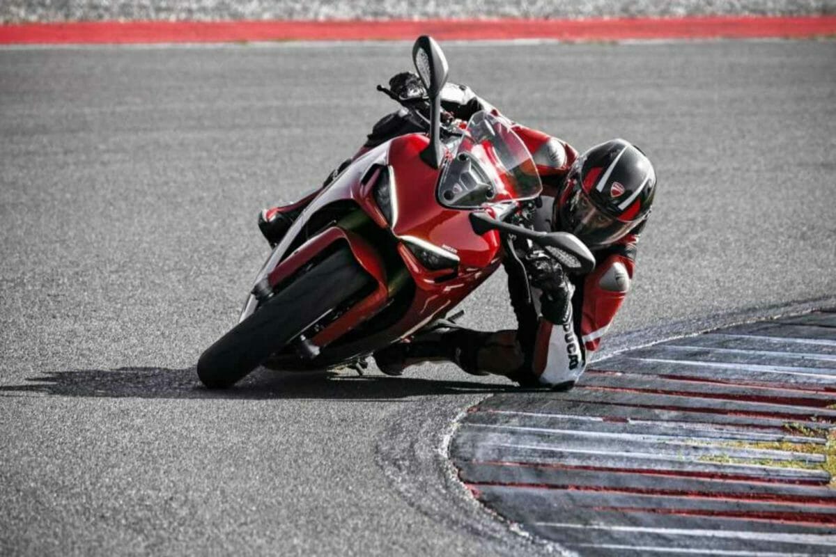 Ducati Supersport 950 (3)